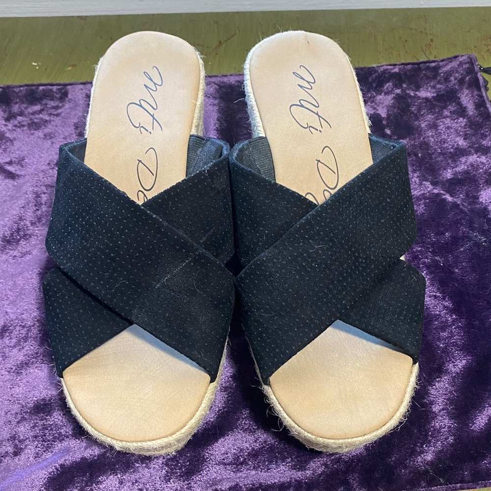 Summer Wedge Sandal Size 8.5